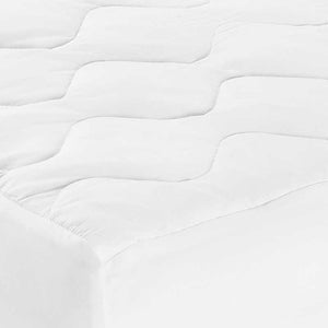 Deluxe Waterproof Mattress Pad Corner